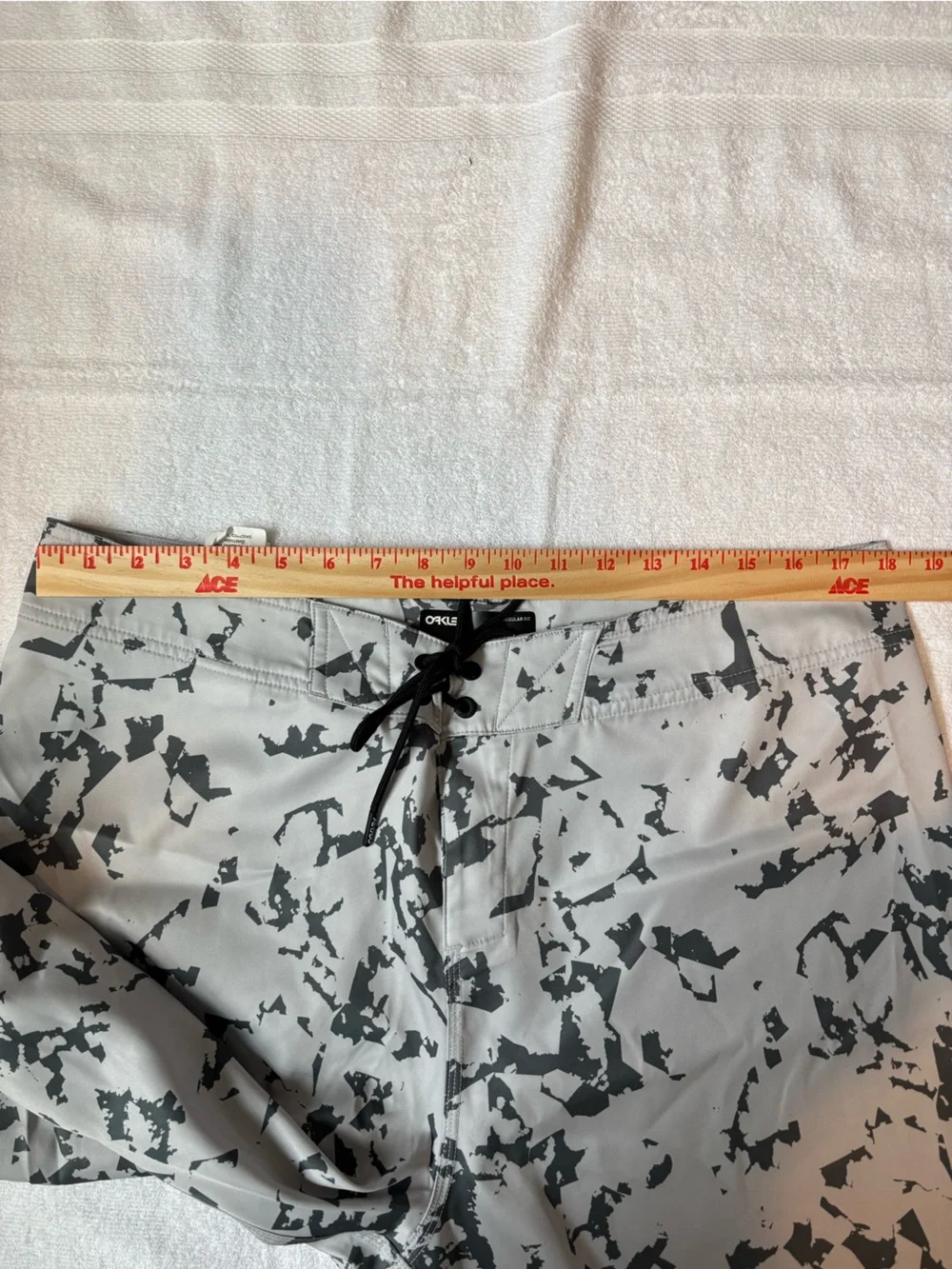 Oakley Swim Trunks Gray Black Abstract Print Size 36 Summer Casual Beach Shorts
